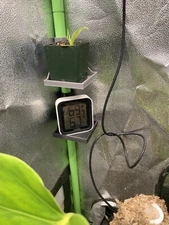 2 inch grow tent shelf, fits 16mm poles perfect for holding hygrometer