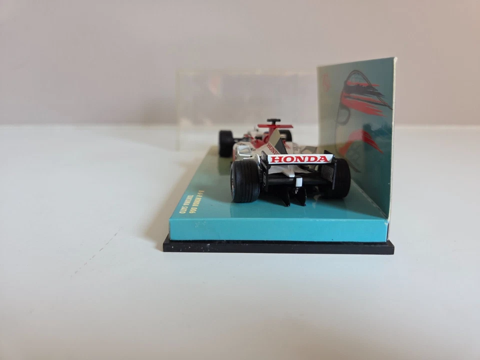 Minichamps 1/43 BAR Honda 006 T. Sato - TSC #5 - 518044310 - Immagine 4 di 4
