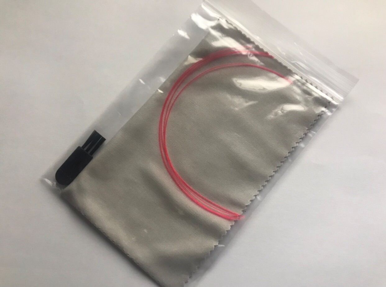 Hearing Aid Cleaning Cloth & Small Brush + 4x 150mm Red Cleaning Wire