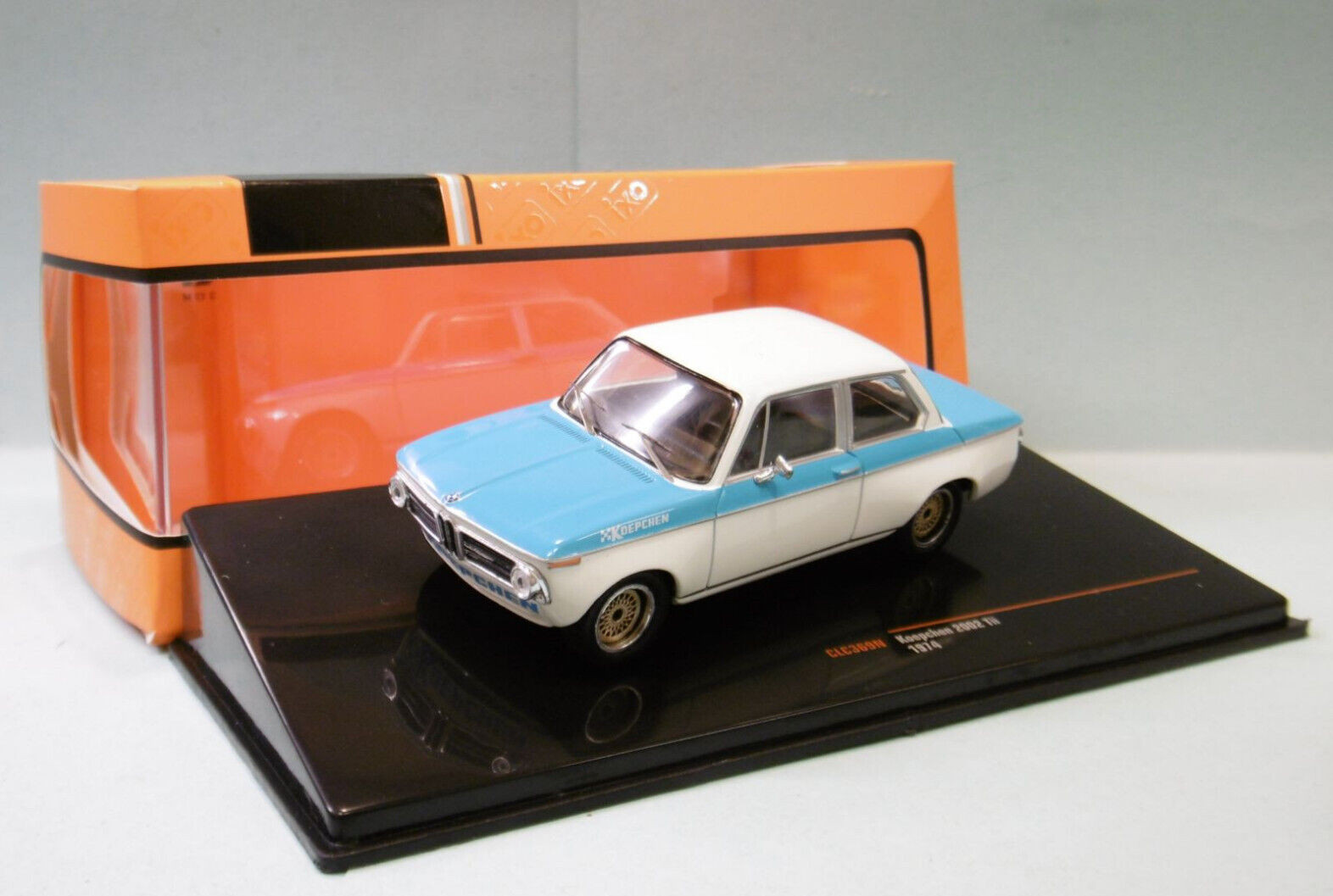 BMW Koepchen 2002 Tii 1974 IXO 1/43 : le cadeau idéal pour passionné de voitures anciennes