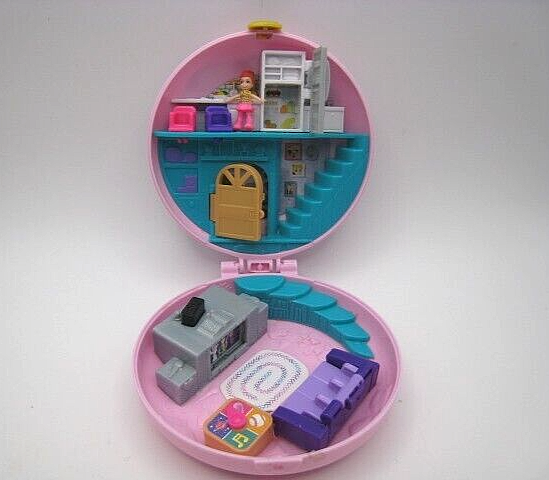 Polly Pocket Donut Play Set Pajama Party Play Set With 1 Figure  GSDK82
