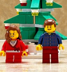 LEGO Seasonal 40058 Decorating the Tree Complete