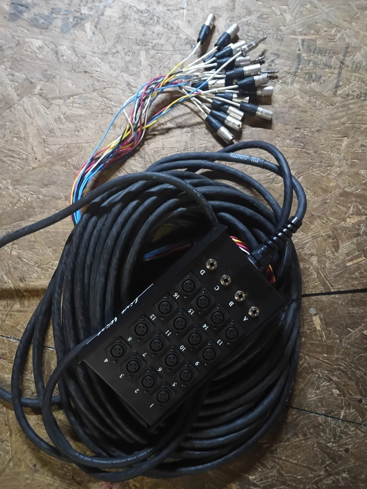 Livewire Advantage 16 x 4 Snake con entradas XLR TRS y devoluciones TRS 50 pies negro Foto 2 de 3