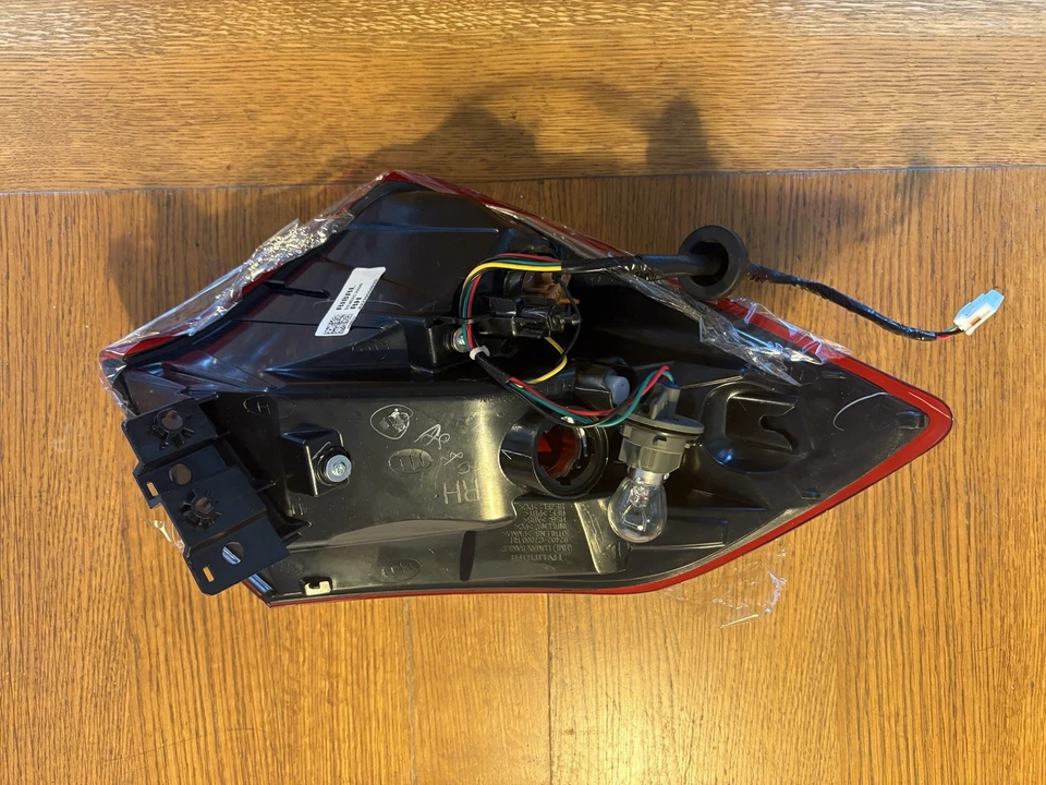 Hyundai Rear Light Outer Driver Side for i20 1.2 1.4 2014-2018 Tail Lamp - Image 3 of 4