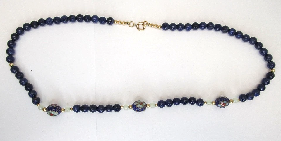 Collar de cuentas de lapislázuli real de 6 mm broche relleno de oro con lapislázuli natural sin teñir Foto 3 de 4