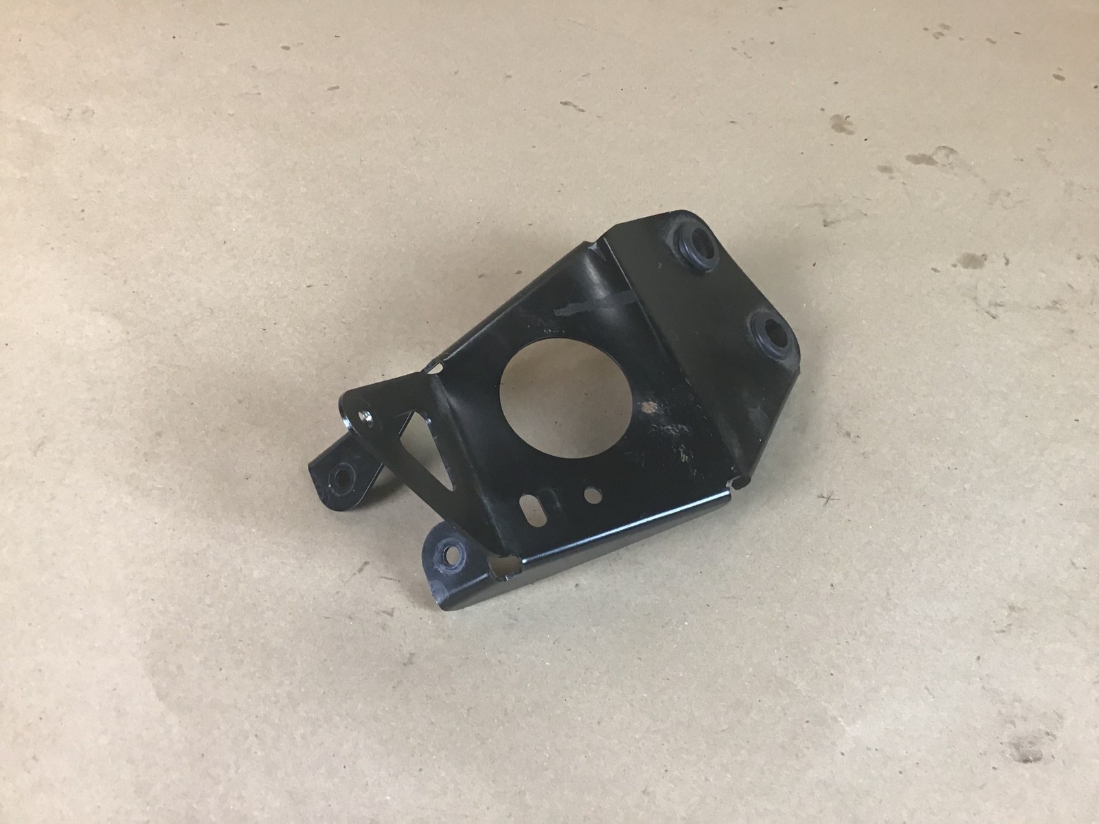 McLaren 650S Can-Am 2015-2017 Rear Right Support bracket