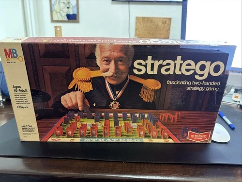 VINTAGE Stratego BOARD Game Original BOX 1977 Milton BRADLEY All PIECES Complete