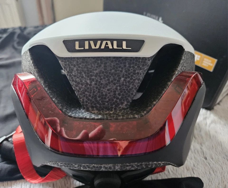 Livall EVO21 Smart Fahrradhelm, Weiß, Größe 54-58 cm - Bild 4 von 4