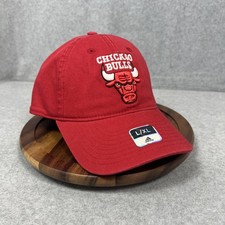 NBA Chicago Bulls Adidas Adult Structured Flex Fit Curve Brim Cap Hat L/XL NWT