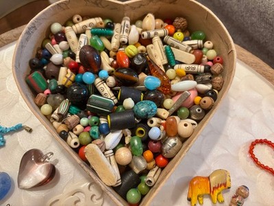 RIESIGE Auswahl an schönen Vintage Perlen & Schmuck (Anhänger, Ringe, Broschen)