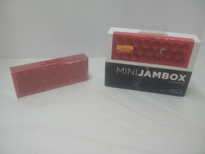 jawbone jambox blinking red light