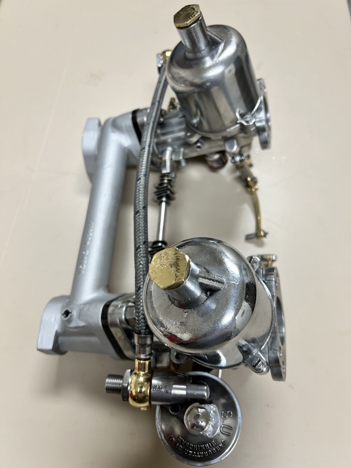 RESTORED SU Carburetor & Volvo Intake setup. Intake 403917 and Carb