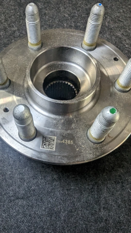 Conjunto de buje de cojinete de rueda delantera SKF para GMC Acadia Denali 2017 Foto 4 de 4