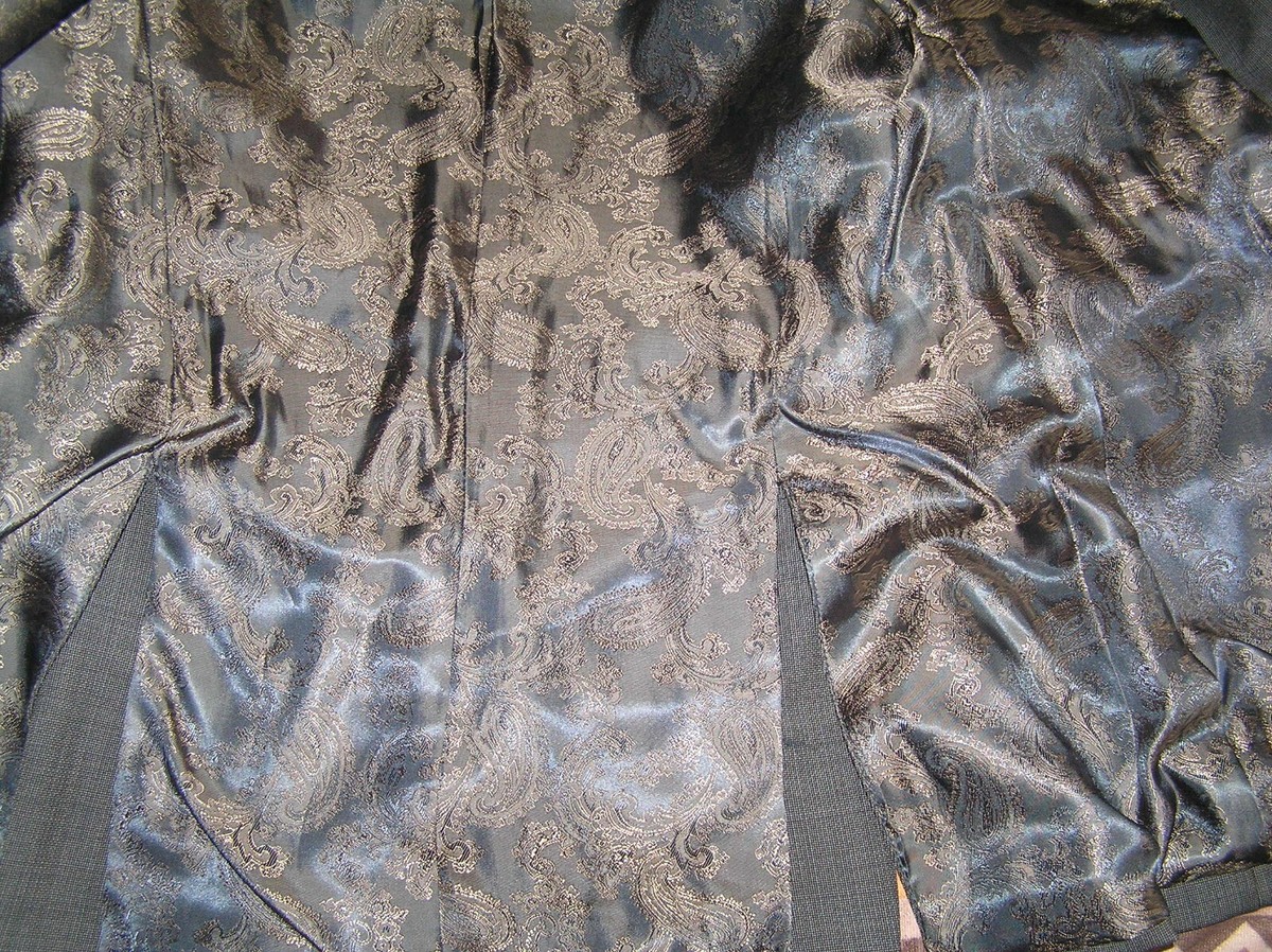 Manteau avec étiquette britannique - France