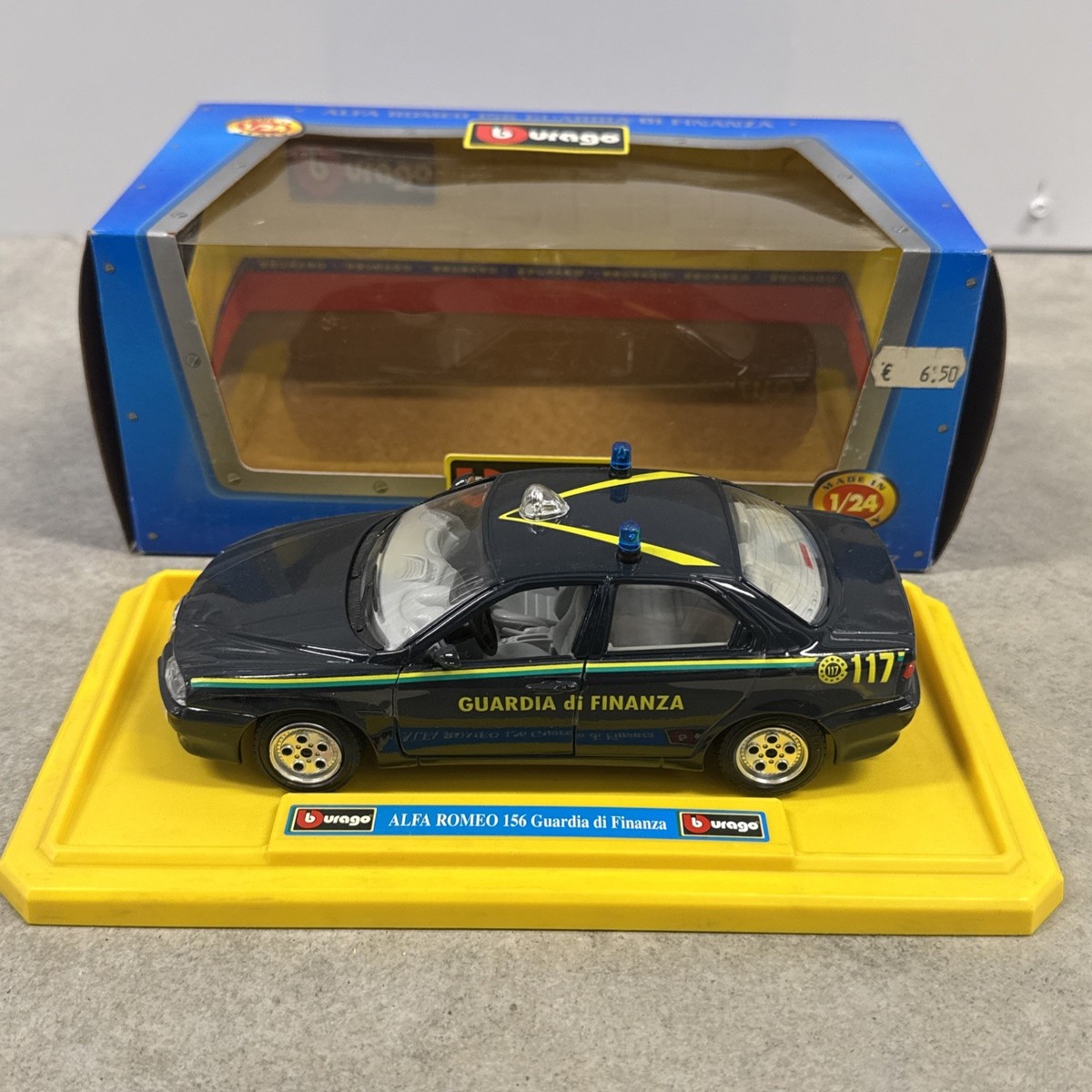 Burago Alfa Romeo 156 Guardia di Finanza 1:24 Diecast Car w/ Box