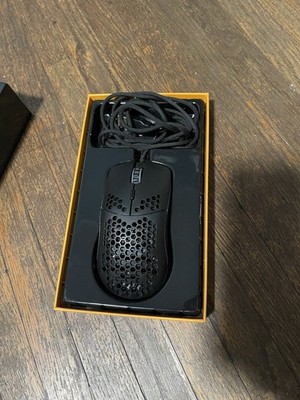 Glorious Model O Wired Gaming Mouse Black 67g Matte Holes Works Lightly Used