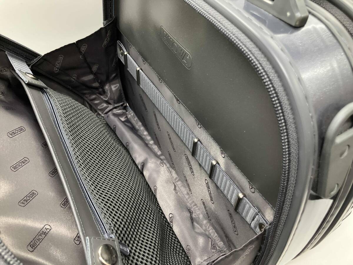 Rimowa Salsa Deluxe Beauty Case 13L Black 854.38 | eBay