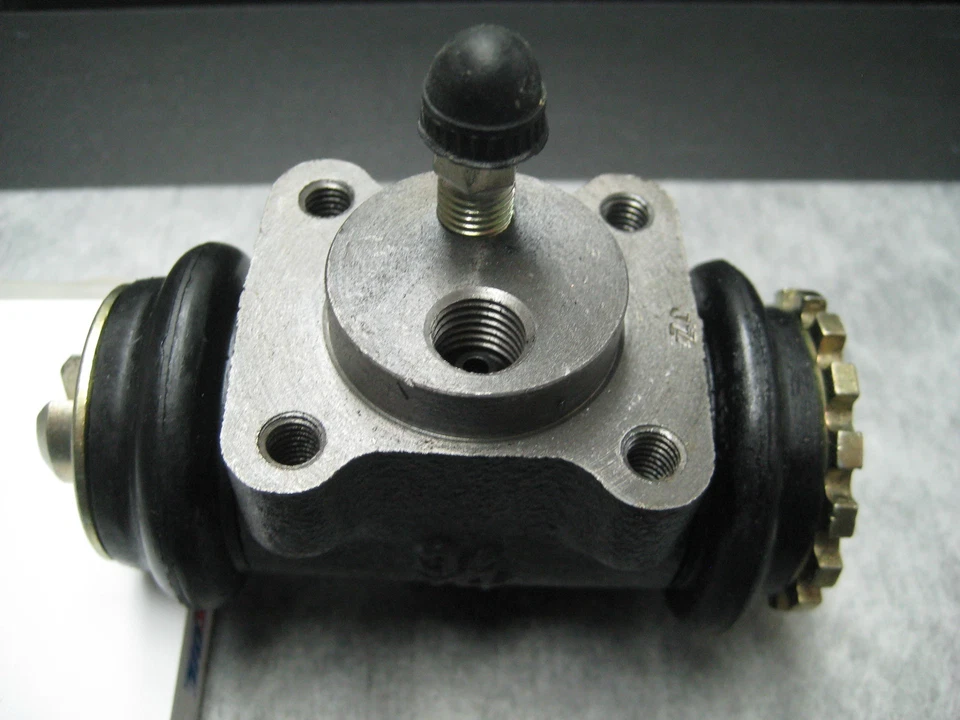 Rear Left Wheel Cylinder for Courier Mazda B1800 - Made in Japan - Ships Fast! - Изображение 4 из 4
