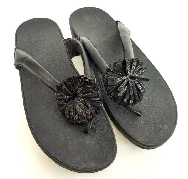 black thong slippers
