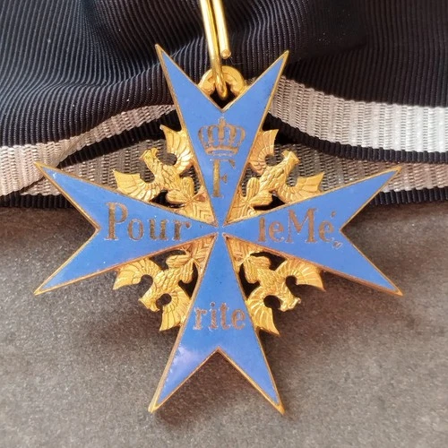 Nice Pour Le Merite Cross vintage made