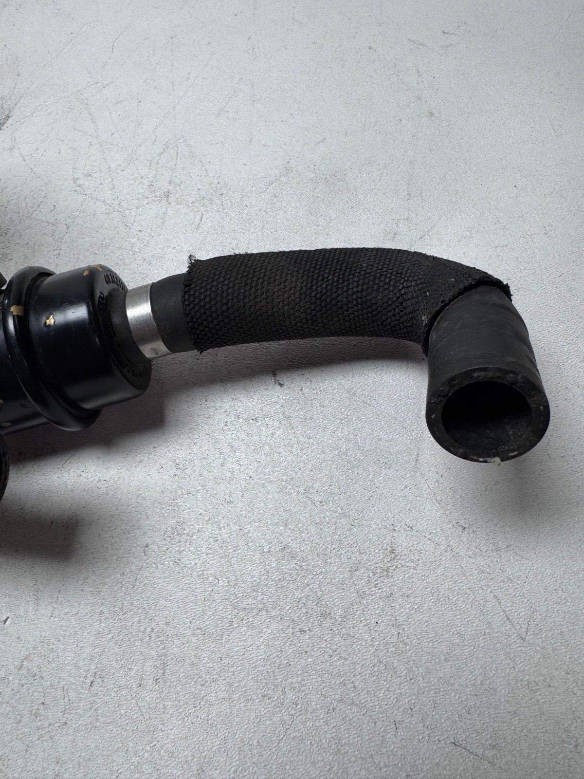 Audi R8 MK2 V10 5.2 Coolant Regulator Pump Thermostat with Hose 4B3121113 2023