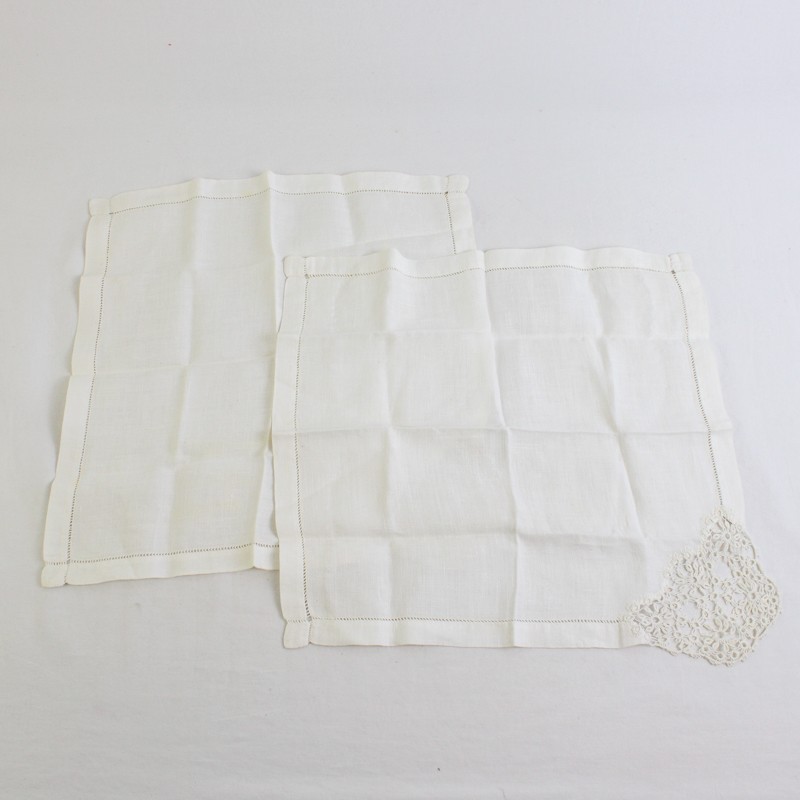 Lote De 2 Pañuelos De Lino Blanco Vintage Con Un Borde De Encaje