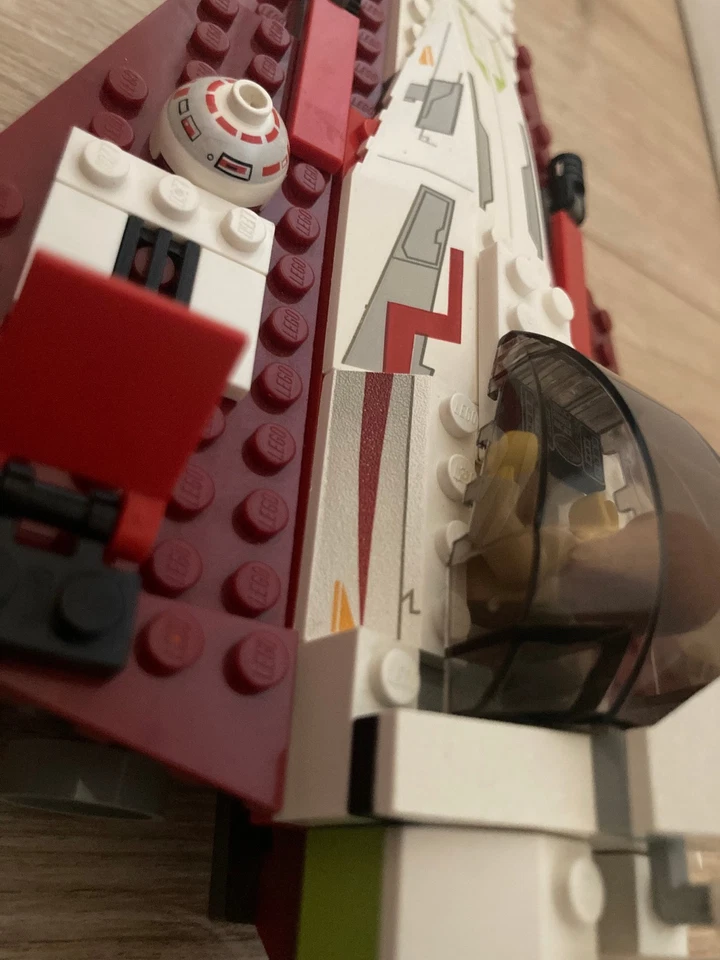 LEGO Star Wars 7143 Jedi Starfighter, photo 4 sur 5