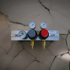 Taprite dual-body secondary CO2 regulator