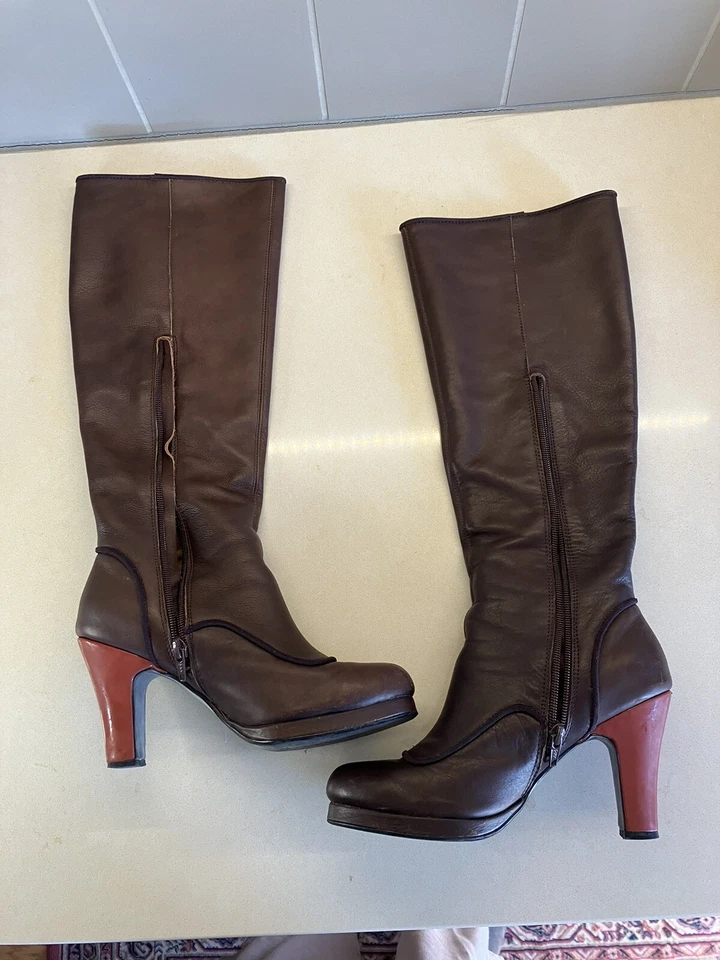 Botas farylrobin 2006 couro marrom altura do joelho tamanho 6,5 “frisky” com zíper salto 3,5” LEIA - Imagem 2 de 4