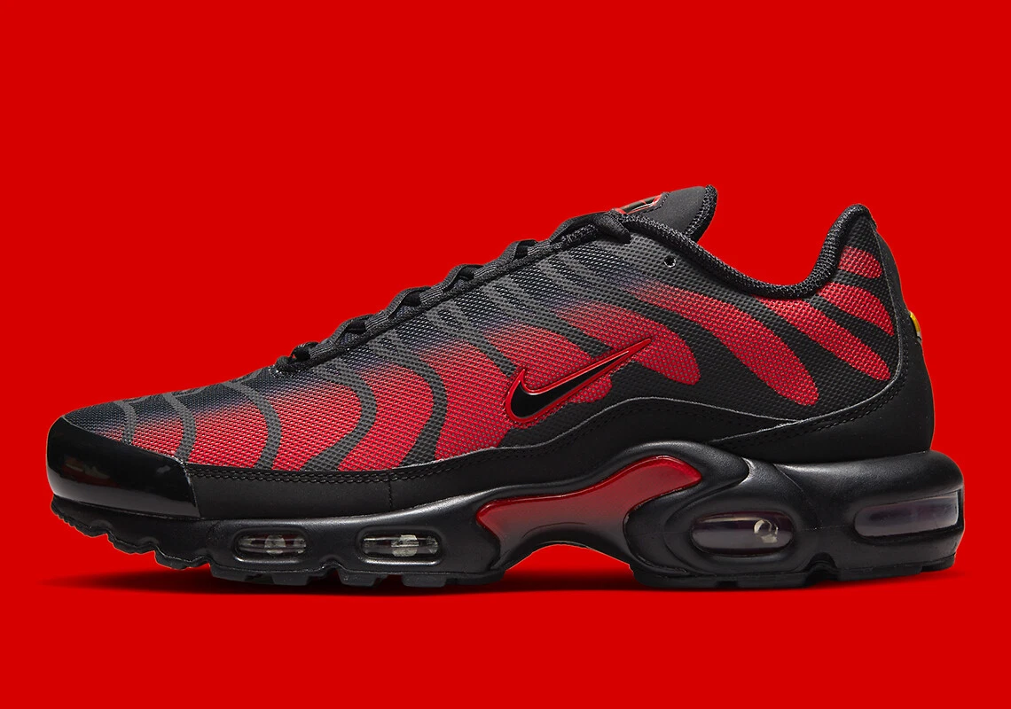 Red and black air max tn sales