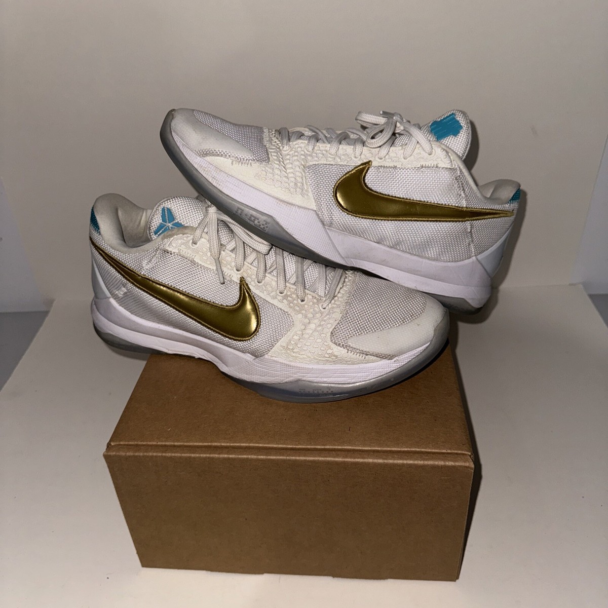 Size 10.5 - Nike Undefeated x Zoom Kobe 5 Protro What If Size 10.5 - Nike Undefeated x Zoom Kobe 5 Protro What If