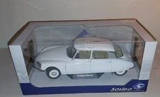 CITROEN D SPECIAL in White 1972 SOLIDO 1-18 scale Diecast model new
