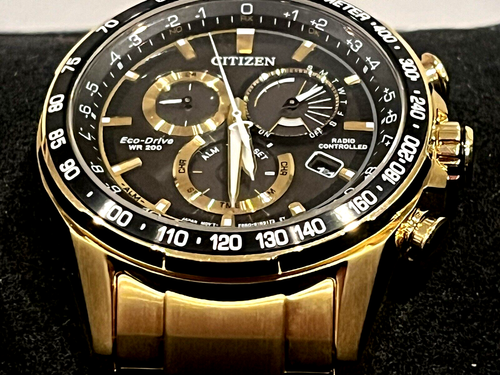 CITIZEN ECO-DRIVE RADIO CONTROLLED GOLDEN TONE WITH BLACK DIAL MEN'S WATCH (21C) - Picture 4 of 8