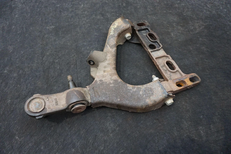 Juego 2 Brazos de Control Delanteros Izquierdos Superior e Inferior OEM 15219429 Chevrolet SSR 2003-06 Foto 4 de 4