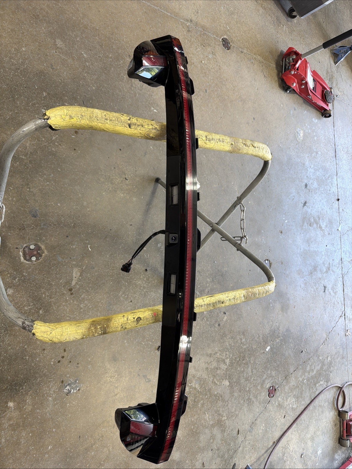 2022 2023 2024 Hyundai Tucson Center Tail Light Bar Full LED 92403-CW120 OEM