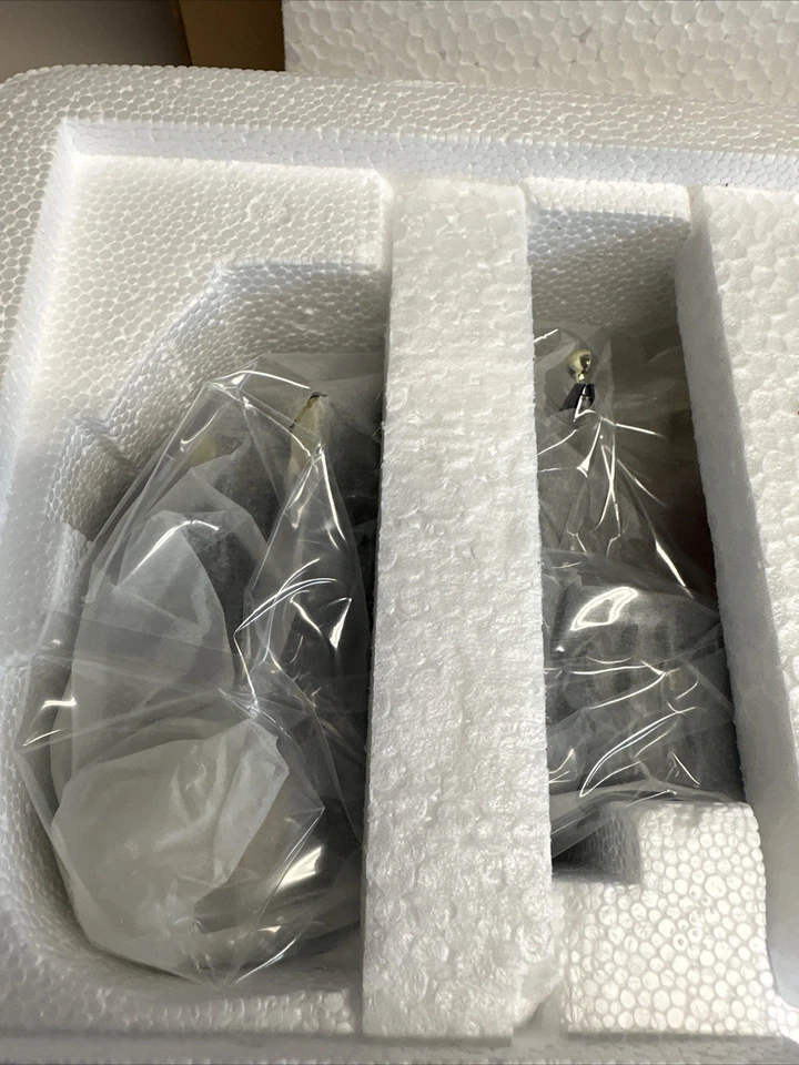 First Gear 1953 Bull-Nose Tow Truck 19-2565 Kenworth Trucks & Service NEW - Image 3 of 4