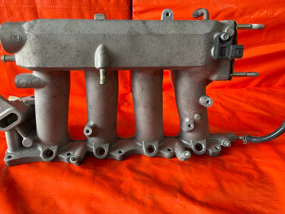 06-09 HONDA S2000 - COLETOR DE ADMISSÃO - 17100-PZX-000 - FABRICANTE DE EQUIPAMENTO ORIGINAL DE FÁBRICA -  - Imagem 4 de 4