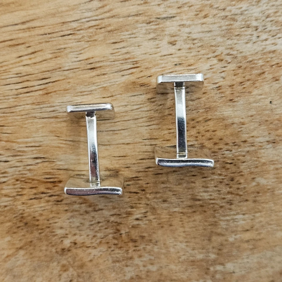 Gemelos Tiffany & Co Clásicos Notas Curvas Rectángulo Plateado Logo Vintage Foto 4 de 4