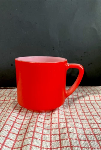 Vintage FEDERAL Milk Glass Mug Coffee Tea Cup Red  Heat Proof Cups MCM