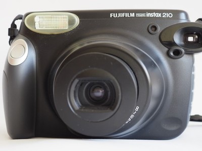 Fujifilm Instax Wide 210 instant camera Instax Wide 300 Alternative[Film Tested]