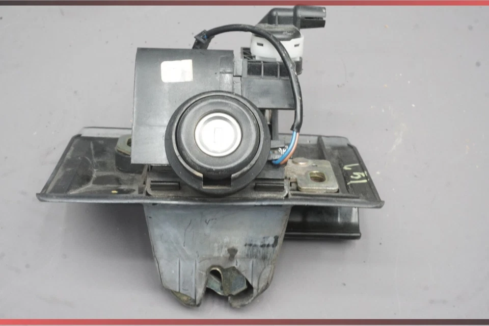 1996-03 Mercedes W210 E320 CLK430 Rear Trunk Lid Lock Latch Cylinder 2088000375 - Image 3 of 4