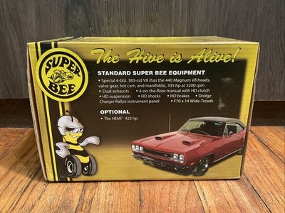 Dodge MOPAR スーパービー　アメ車　ボブルヘッド New Dodge Super Bee Bobblehead Butterscotch Bent Rod Garage Shaker