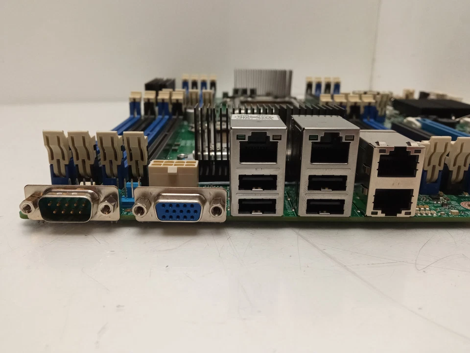 Intel S2600CO Dual Socket LGA2011 DDR3 Server Motherboard - Image 3 of 4