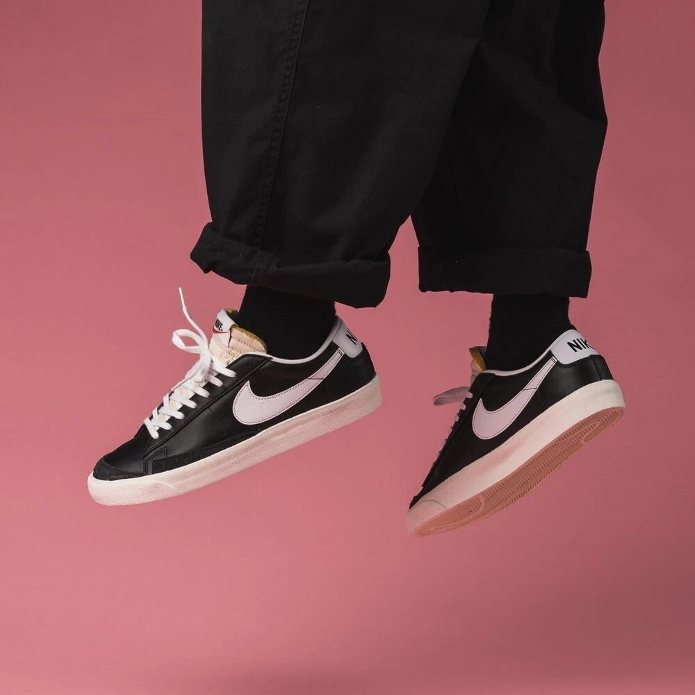 Nike Men's Blazer Low '77 Vintage White/Black-Sail