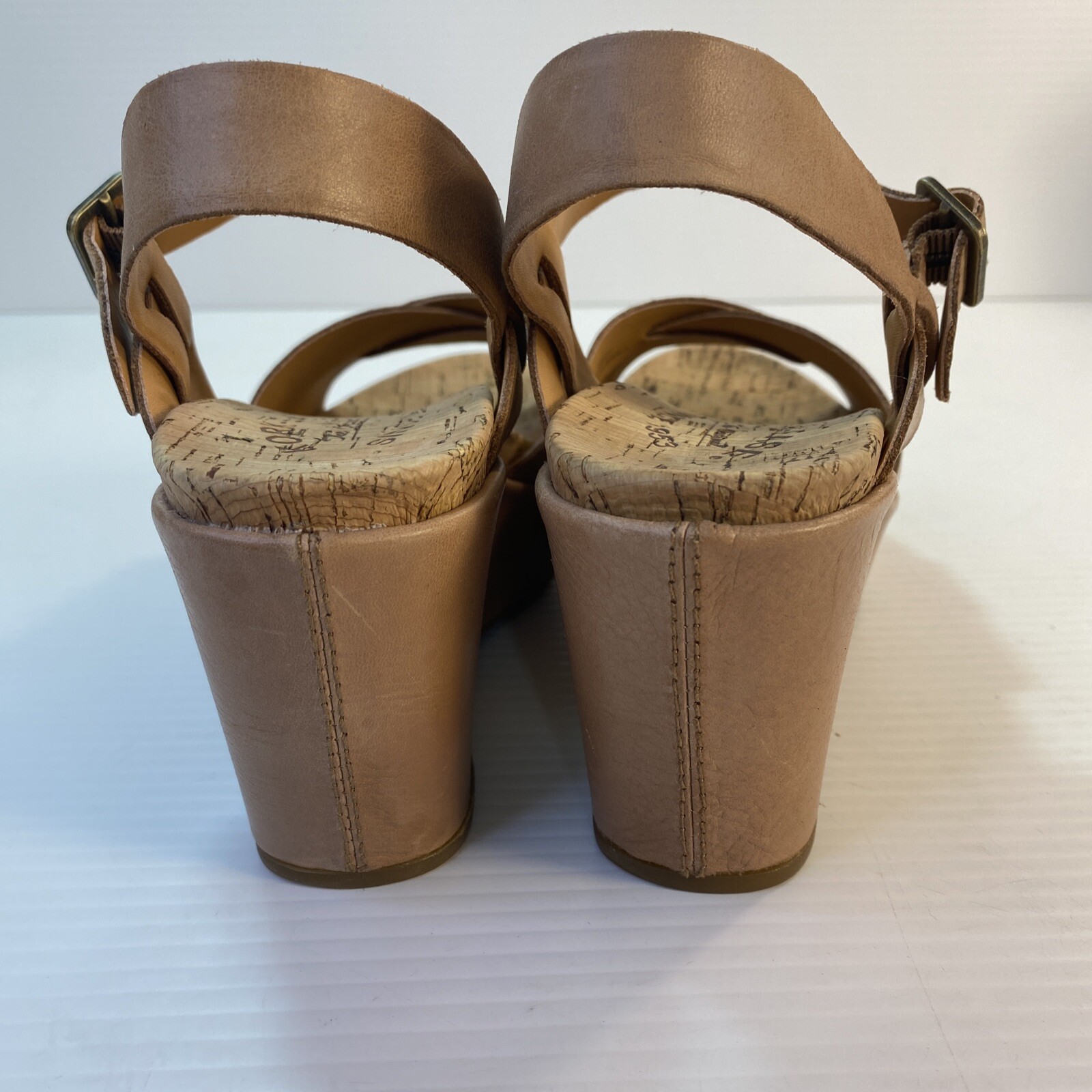EUC Kork Ease Ava Classic Natural Vachetta Leather Women’s Size 6