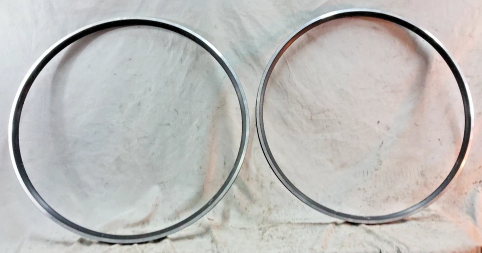 Juego de llantas de bicicleta de carretera Bontrager Affinity TLR 700c negro 18S freno de llanta de doble pared ~ Foto 2 de 4