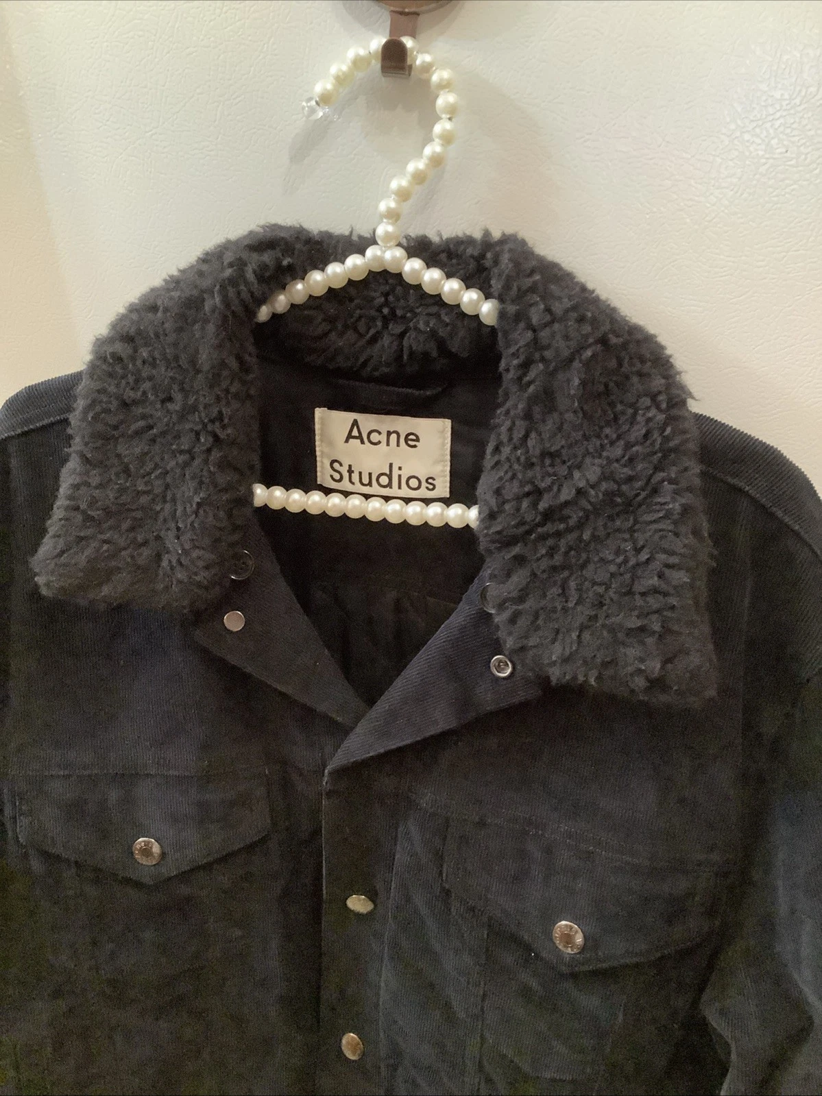 Acne Studios Black Corduroy Trucker Jacket Removable Fur Collar Snap Button Sz52 - product detail image 4