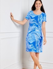 T by Talbots Women's L Dynamic Swirls Crewneck Dress Blue White Marble Beach NWT
