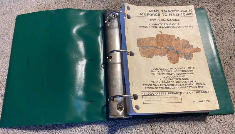 TM 9-2320-260-10 M809 Series 5-Ton Operator’s Manual in 3 Ring Binder Used