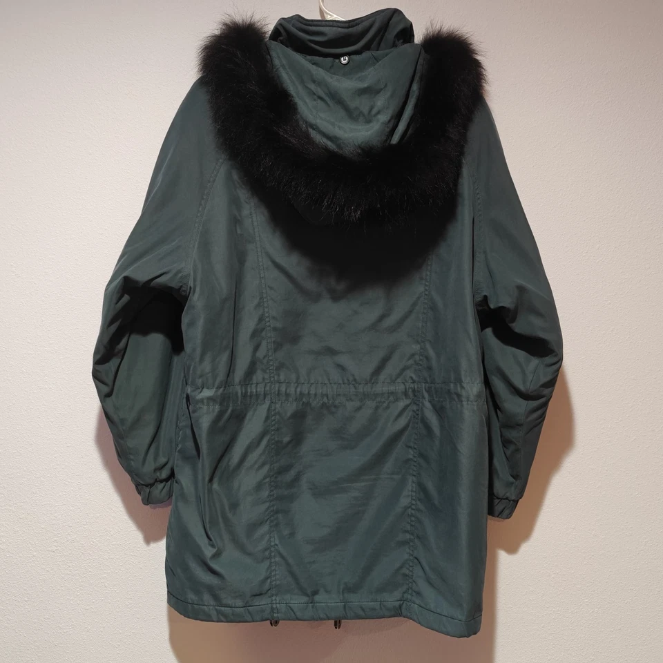 Abrigo Chaqueta con Capucha Forrado de Piel Niebla London Mediano Verde Esmeralda Largo De Colección Foto 3 de 4